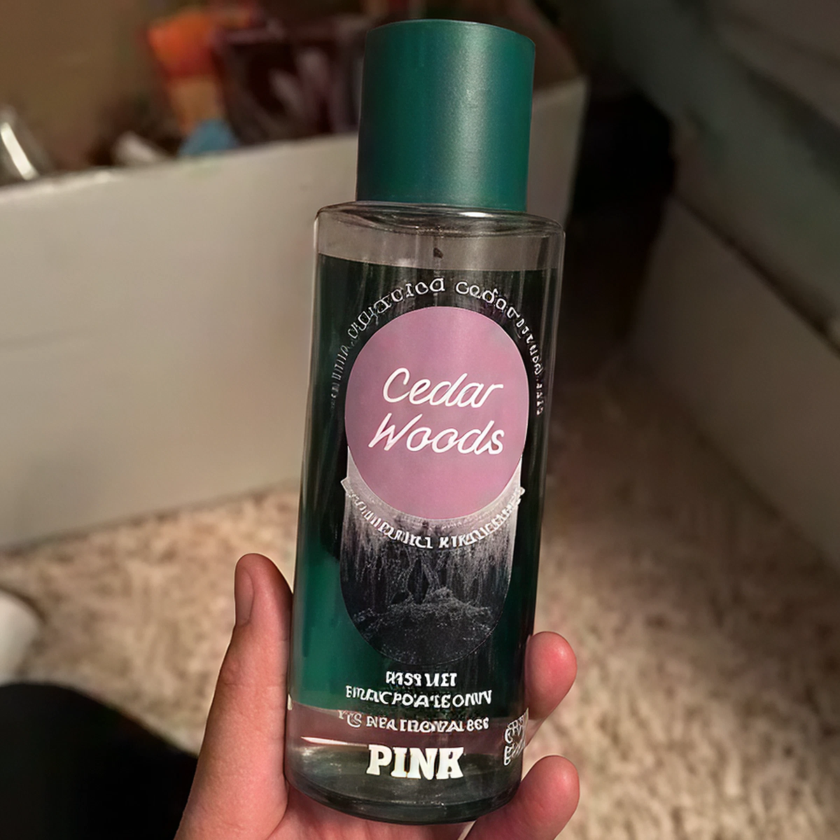250ml Victoria's Secret Pink - Cedar Woods- Fragrance Brume Corporelle