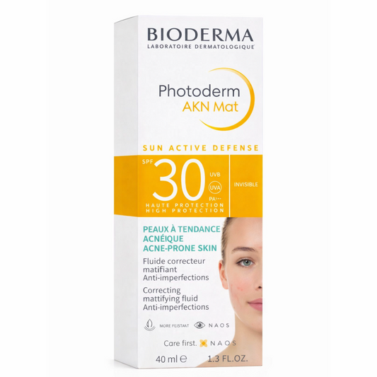 Bioderma - Photoderm AKN Mat - Crema Solare 30 Fluido Correttore Opacizzante